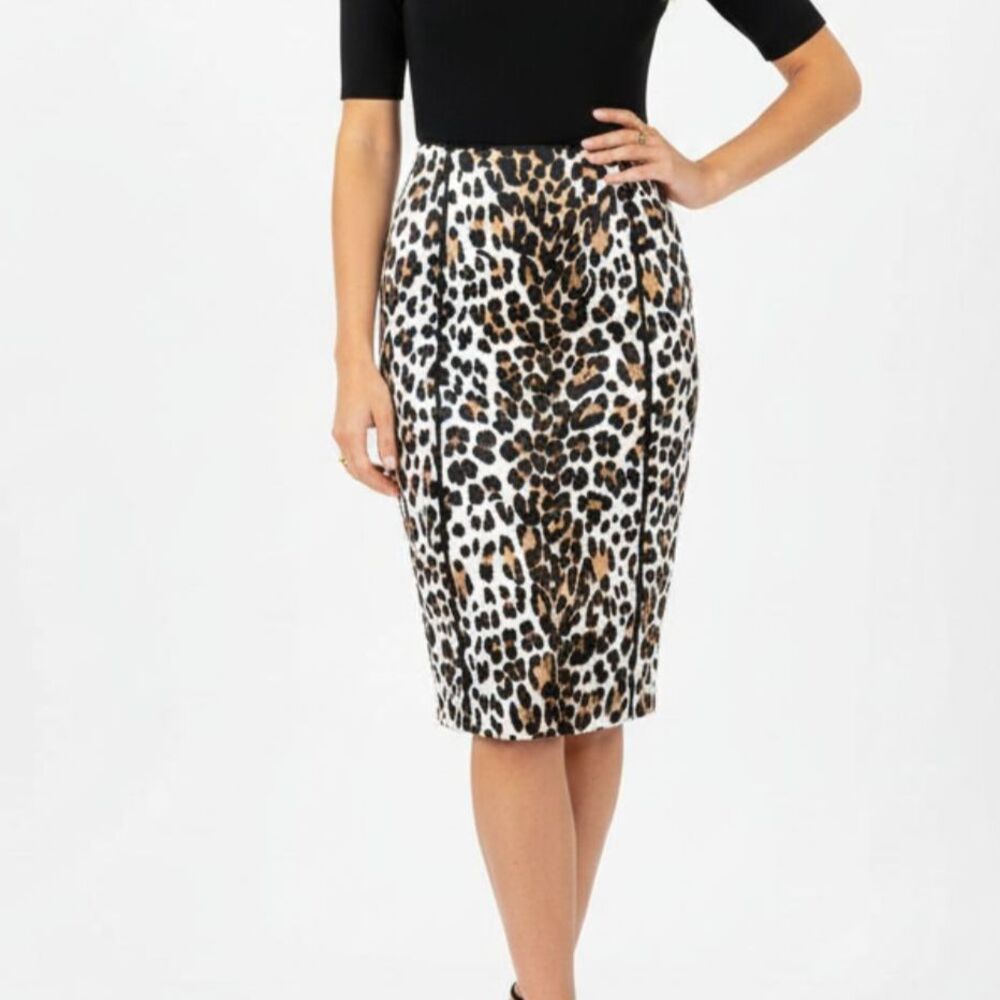 Leopard Animal Print satin Knee Length Skirt From White House Black Market 0‎